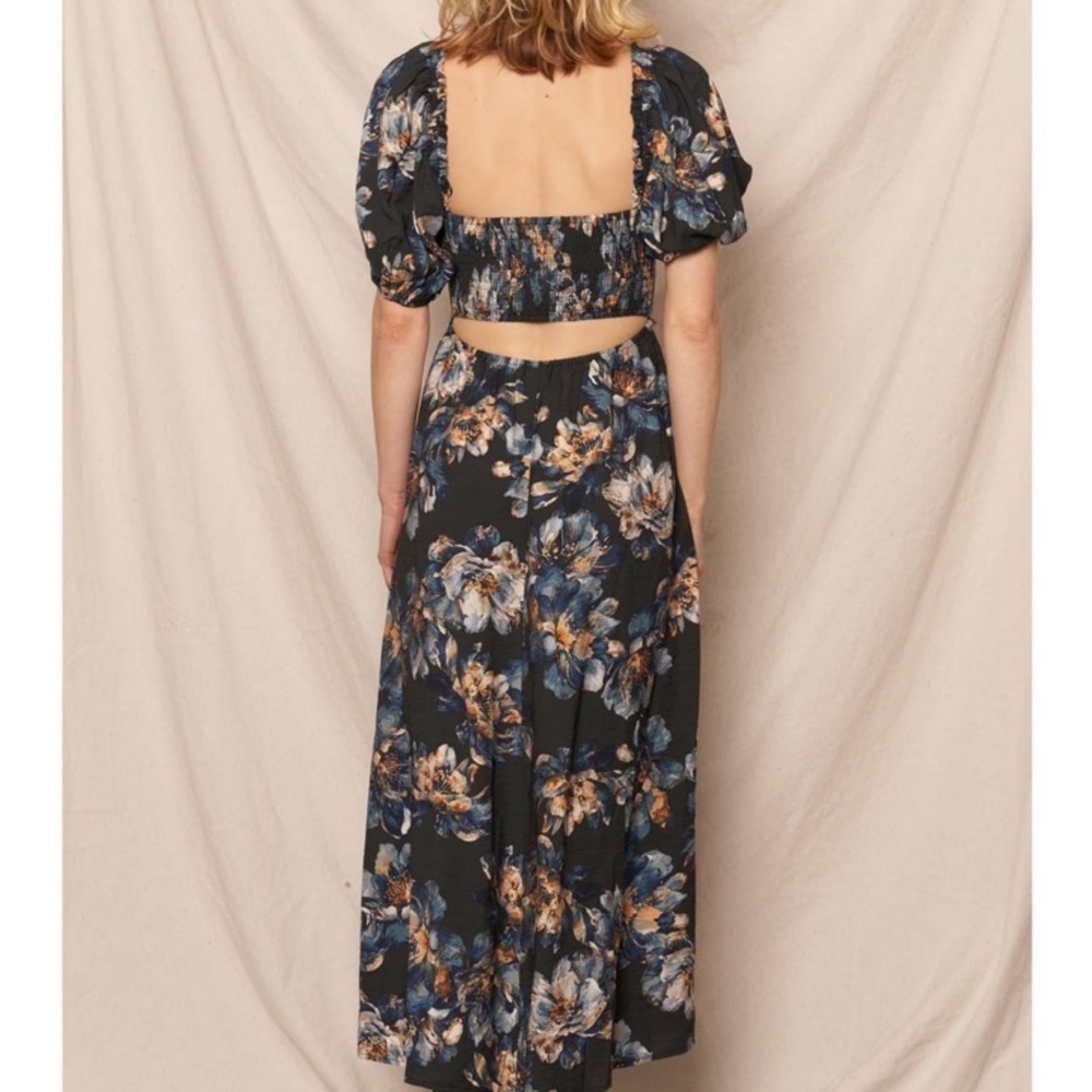 Brand new with tags En Creme Black and Blue Floral Maxi Dress - Picture 4 of 6